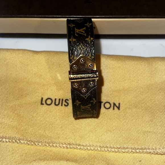 Louis Vuitton nano monogram bracelet 17 in - Picture 3 of 16